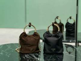 Picture of Prada Handbags _SKUfw174683639fw